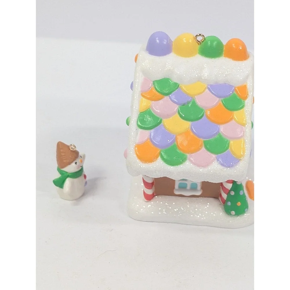 Hallmark 'Gingerbread‎ Surprise' 2020 Member Exclusive Ornament
